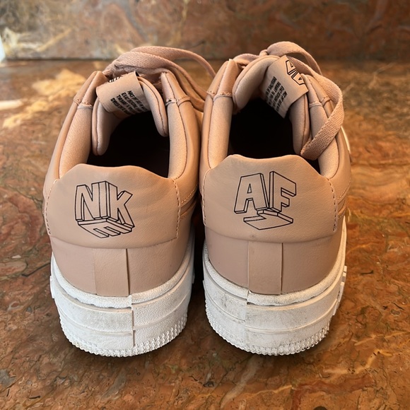 Rose color Air Force 1, chunky style. Size 10 - Picture 3 of 5